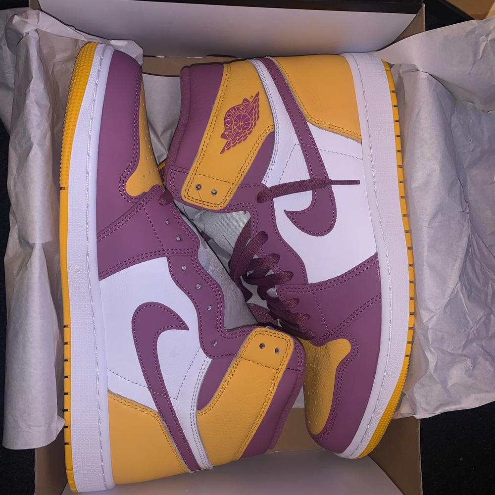 Brotherhood jordan 1 sz13